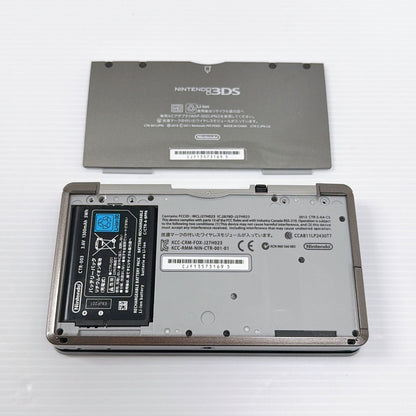 Nintendo 3DS Metal Gear Solid Limited Edition Model